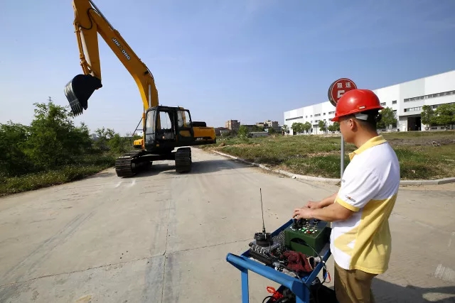 JINGONG successfully develops the unmanned excavator technology